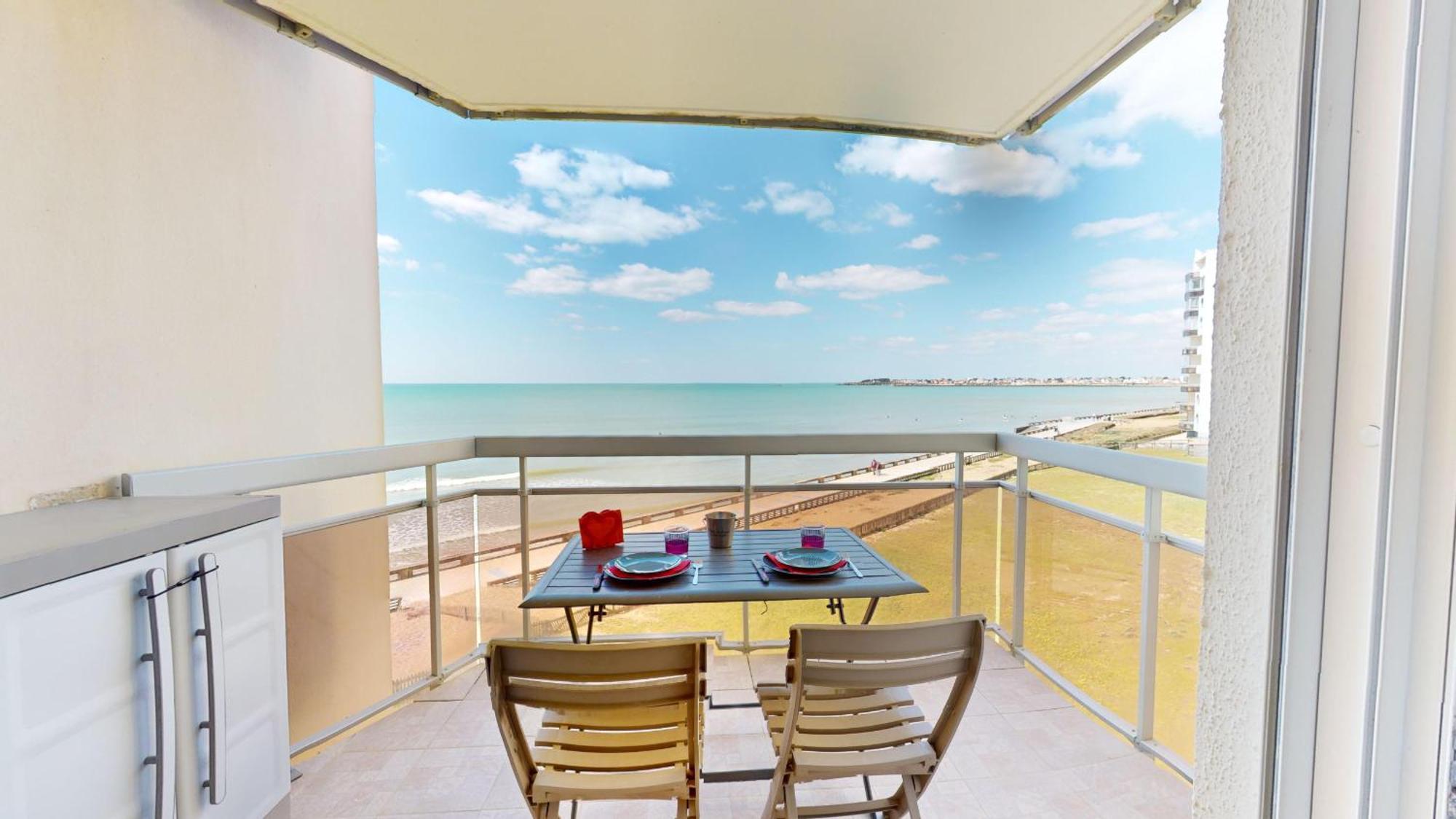 Panoramic View Face Apartment